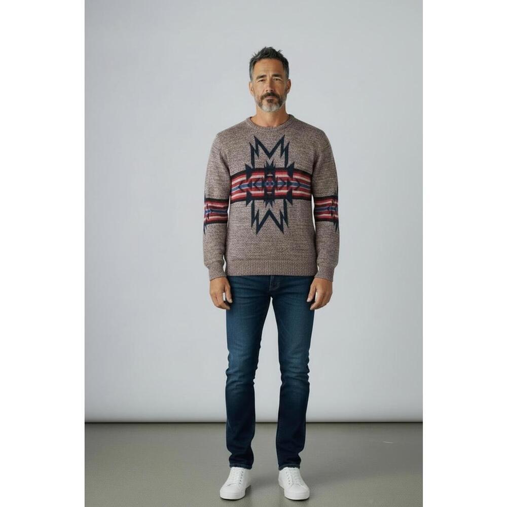 On the Byas Men’s Native Aztec Pattern Crewneck Pullover  Sweater, Size Small